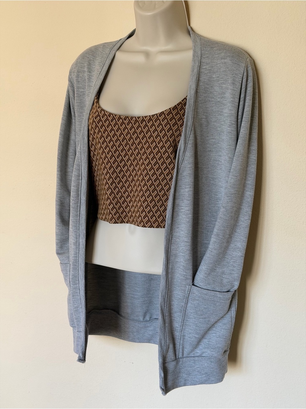 Small Grey Sweater - Picture 11 of 13